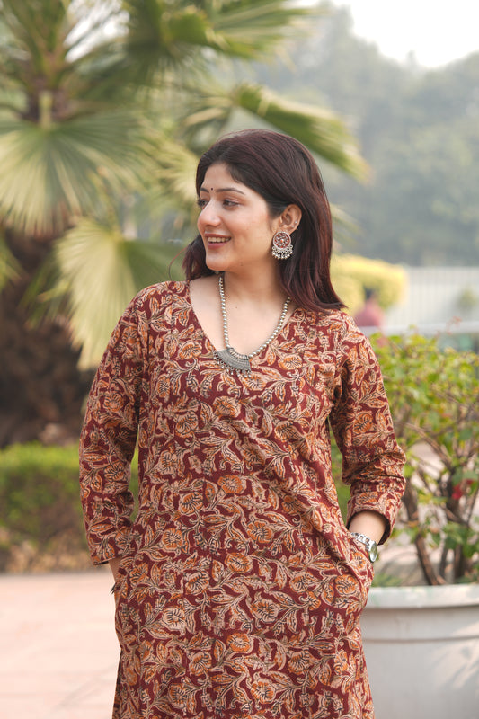 “Handcrafted Kalamkari A-Line Cotton Kurta – Flowy Fit & Traditional Print”