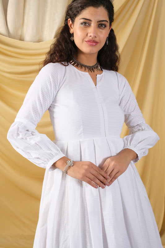 Noor, white cotton flared dress