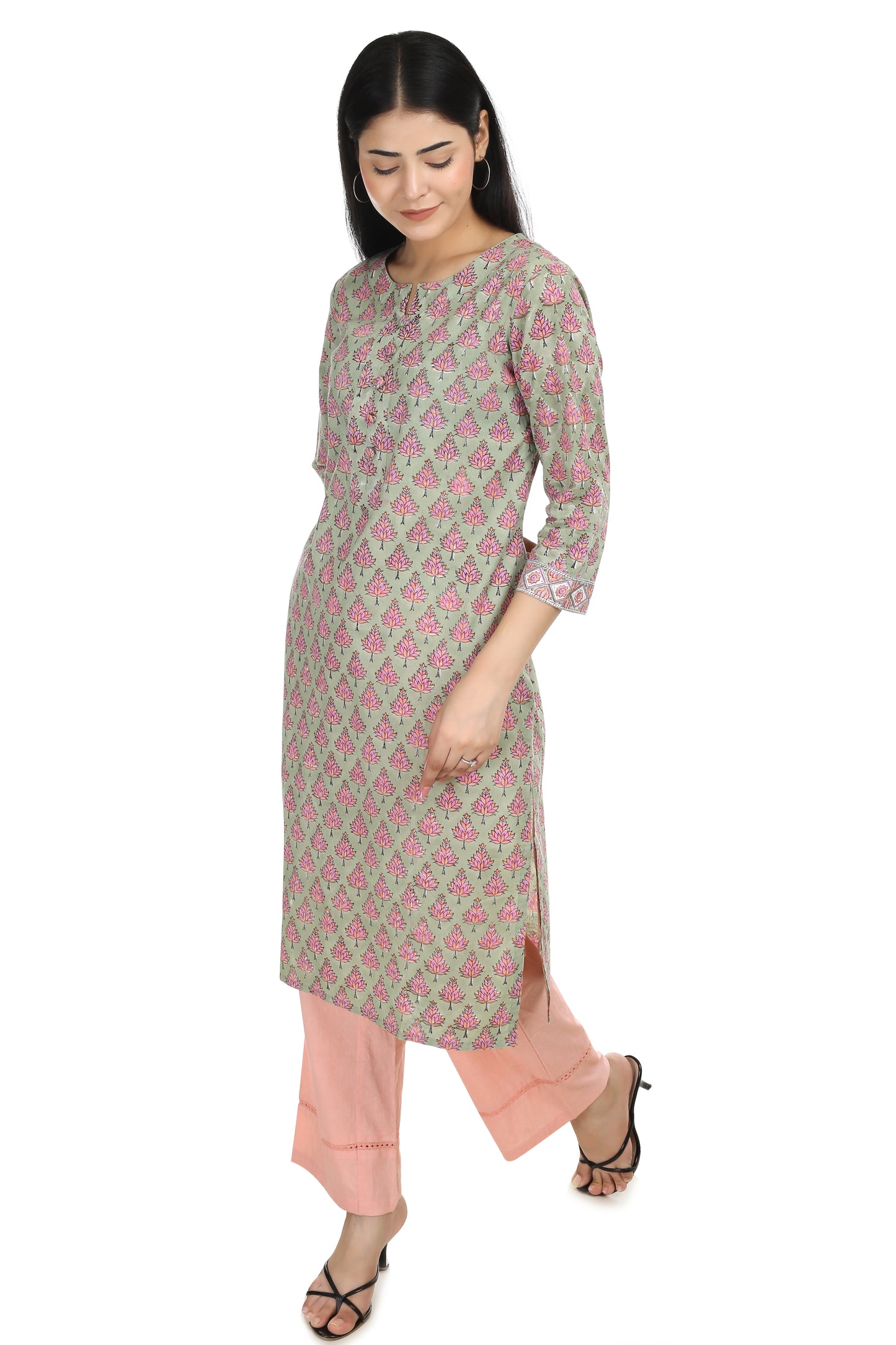 Aadya, Hand blocked straight fit kurta