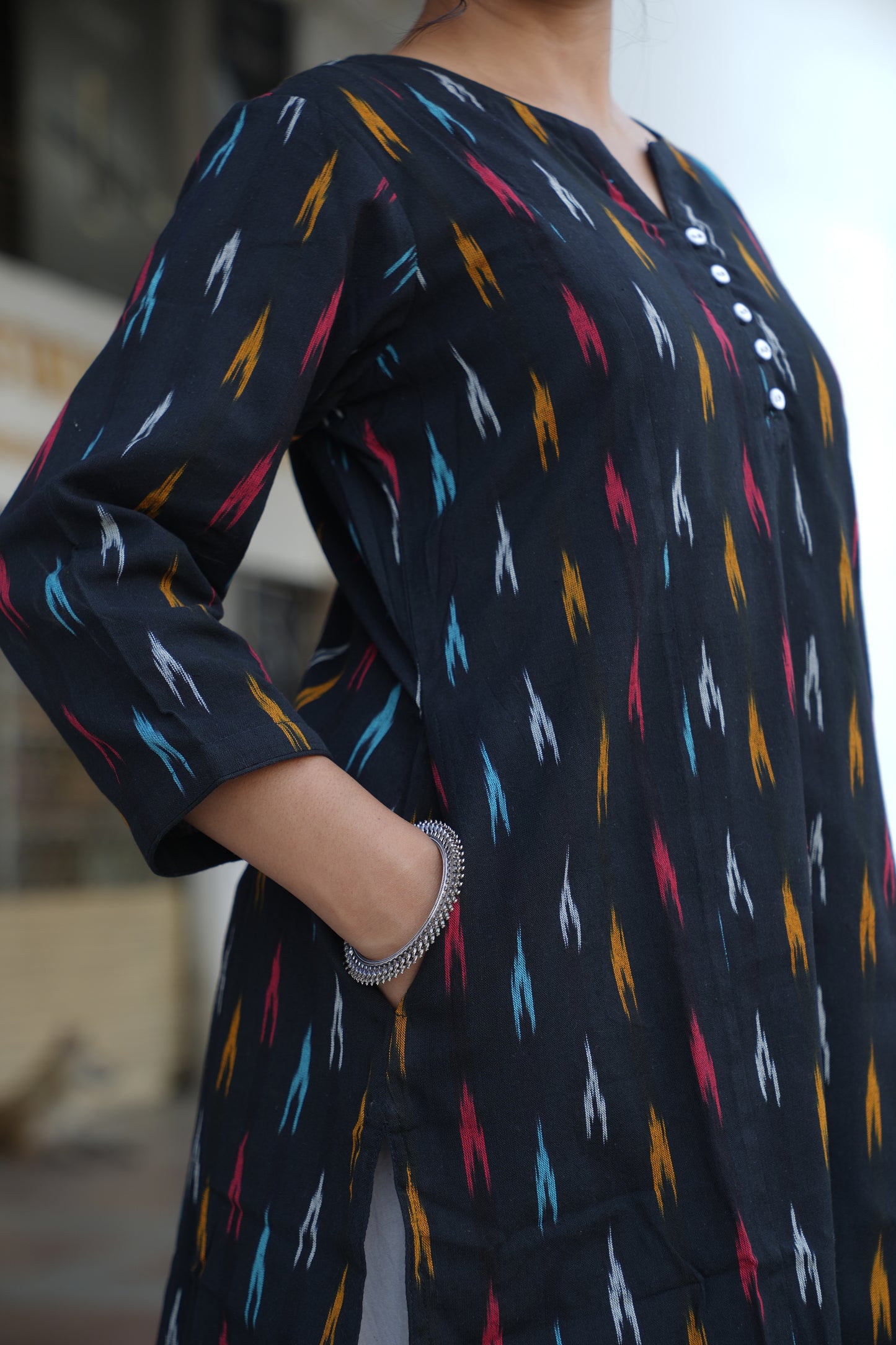 Handloom Black Ikat Straight Kurta for Women – Multicolor Woven Cotton Kurta