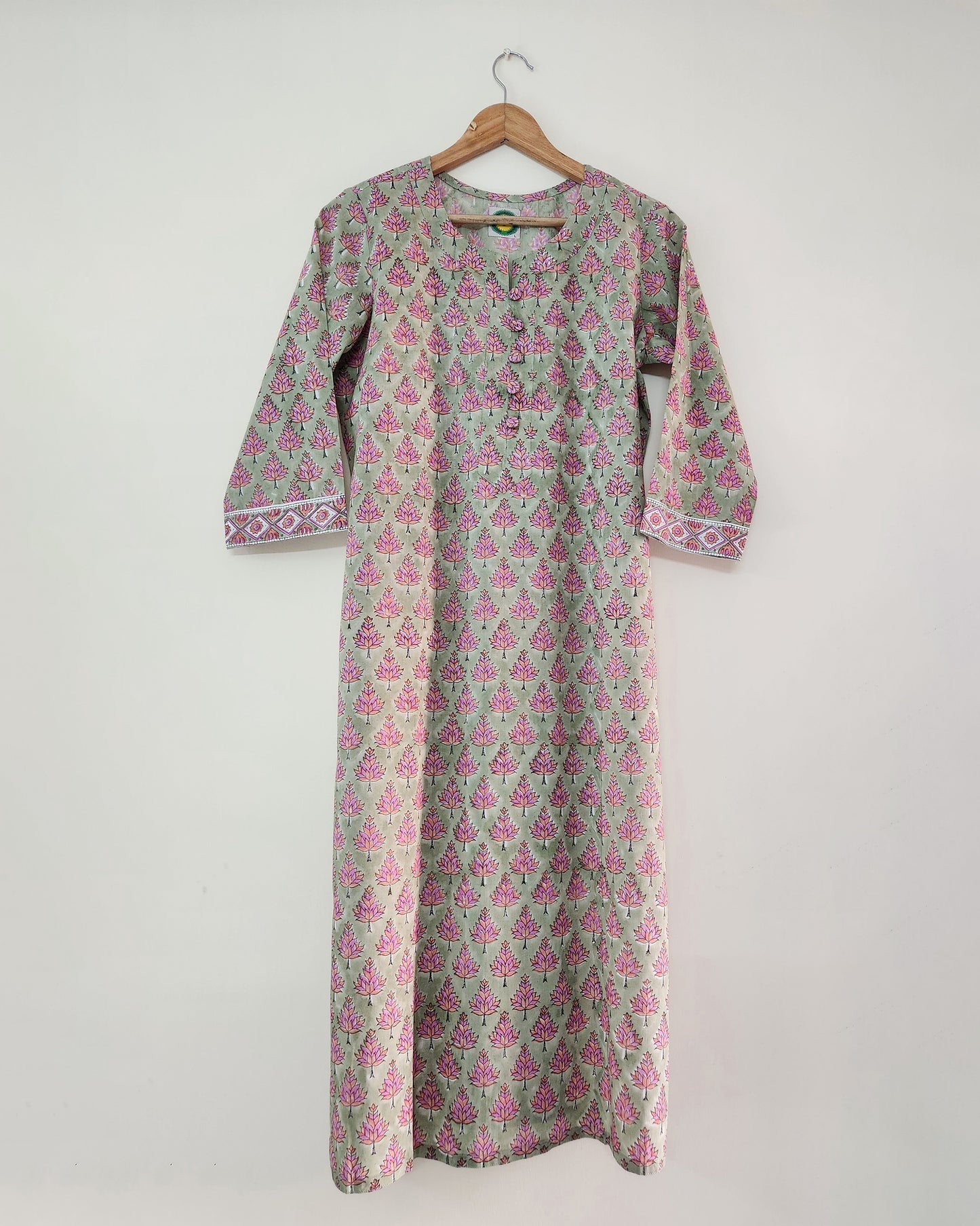 Aadya, Hand blocked straight fit kurta