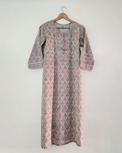 Aadya, Hand blocked straight fit kurta