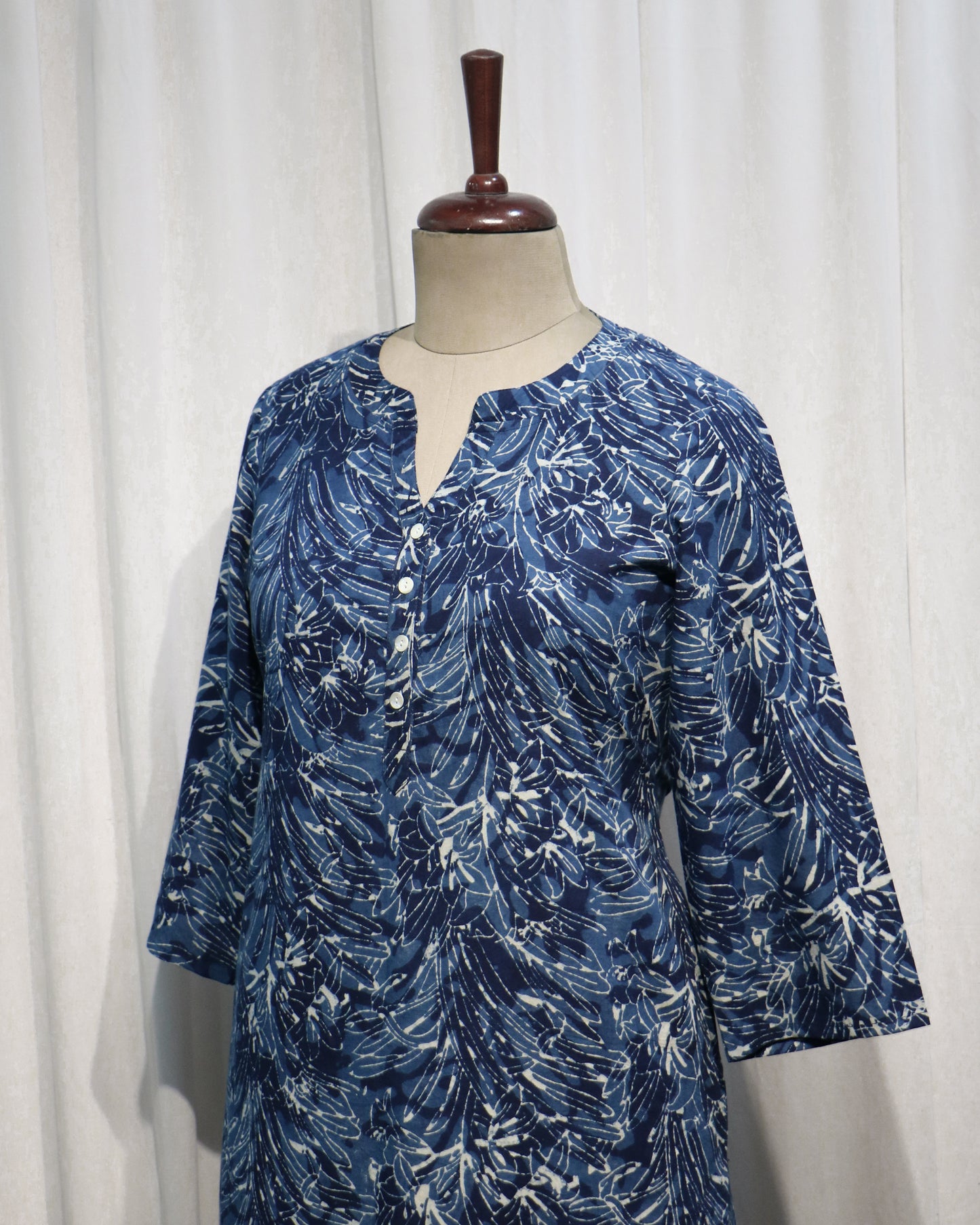 Dabu Handprinted Cotton Straight Fit Kurta with Pockets