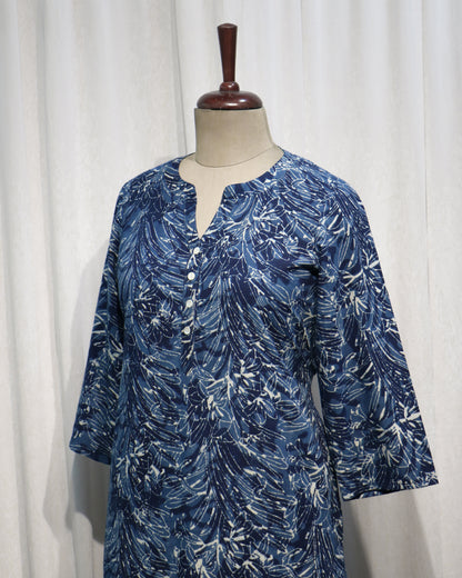 Dabu Handprinted Cotton Straight Fit Kurta with Pockets