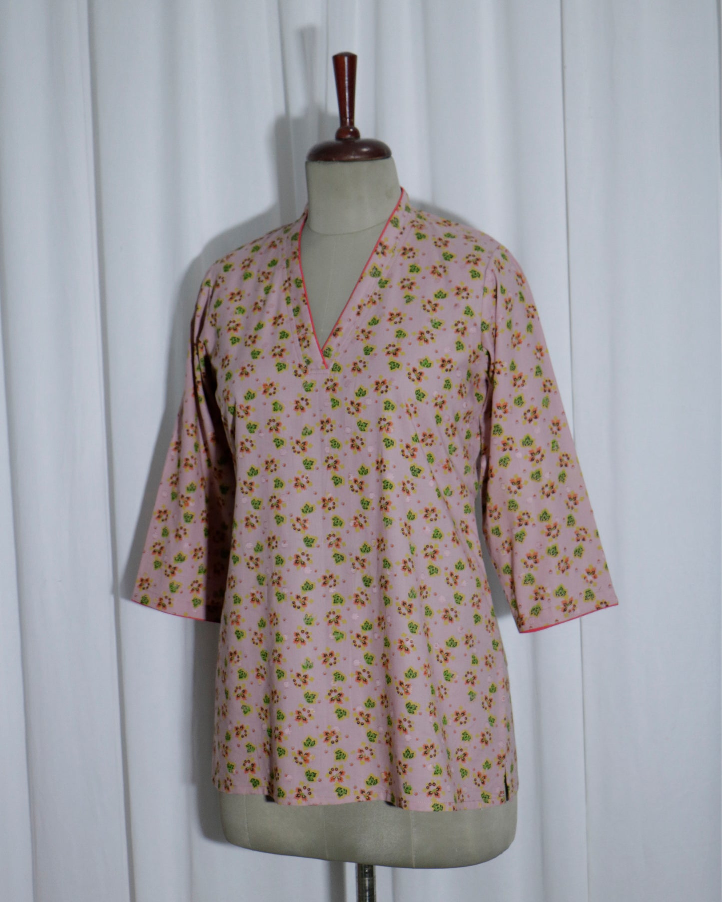 Pink Floral Handblock Printed Cotton Kurta – V Neck, 3/4 Sleeves