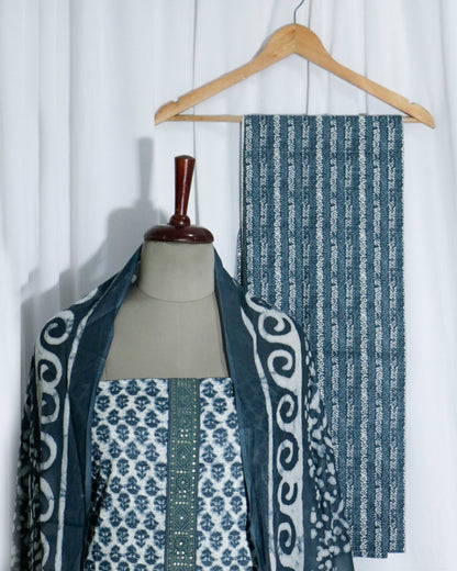 Floral printed cotton Unstitched 3 Piece Suit Set – Grey color