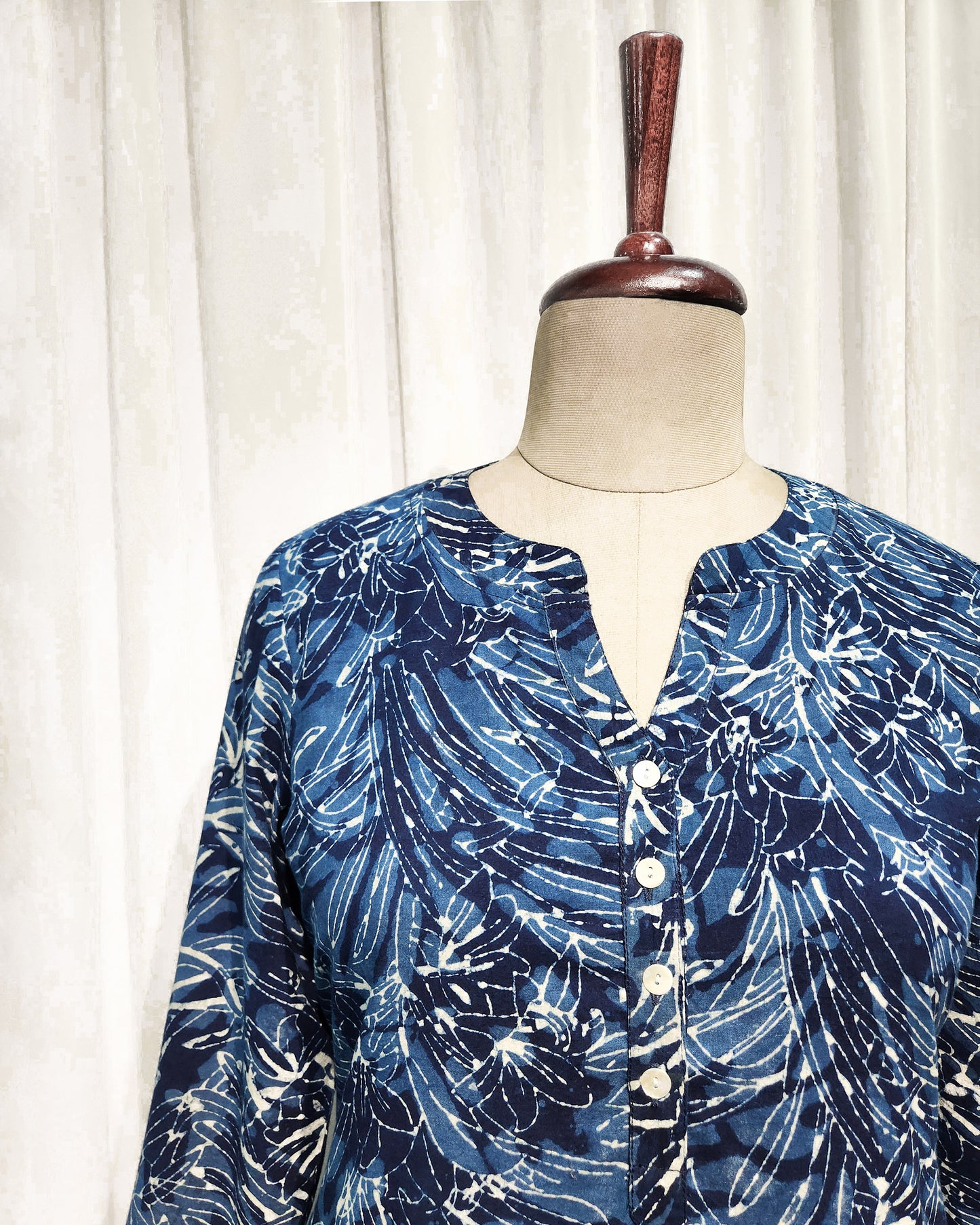 Dabu Handprinted Cotton Straight Fit Kurta with Pockets