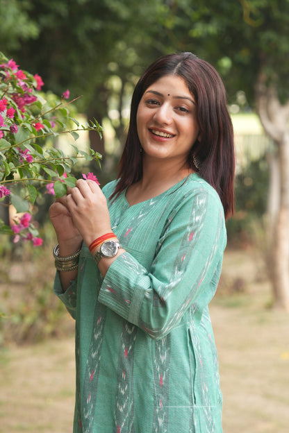 Handloom Ikat Green Cotton Kurta – Everyday Elegant Ethnic Wear