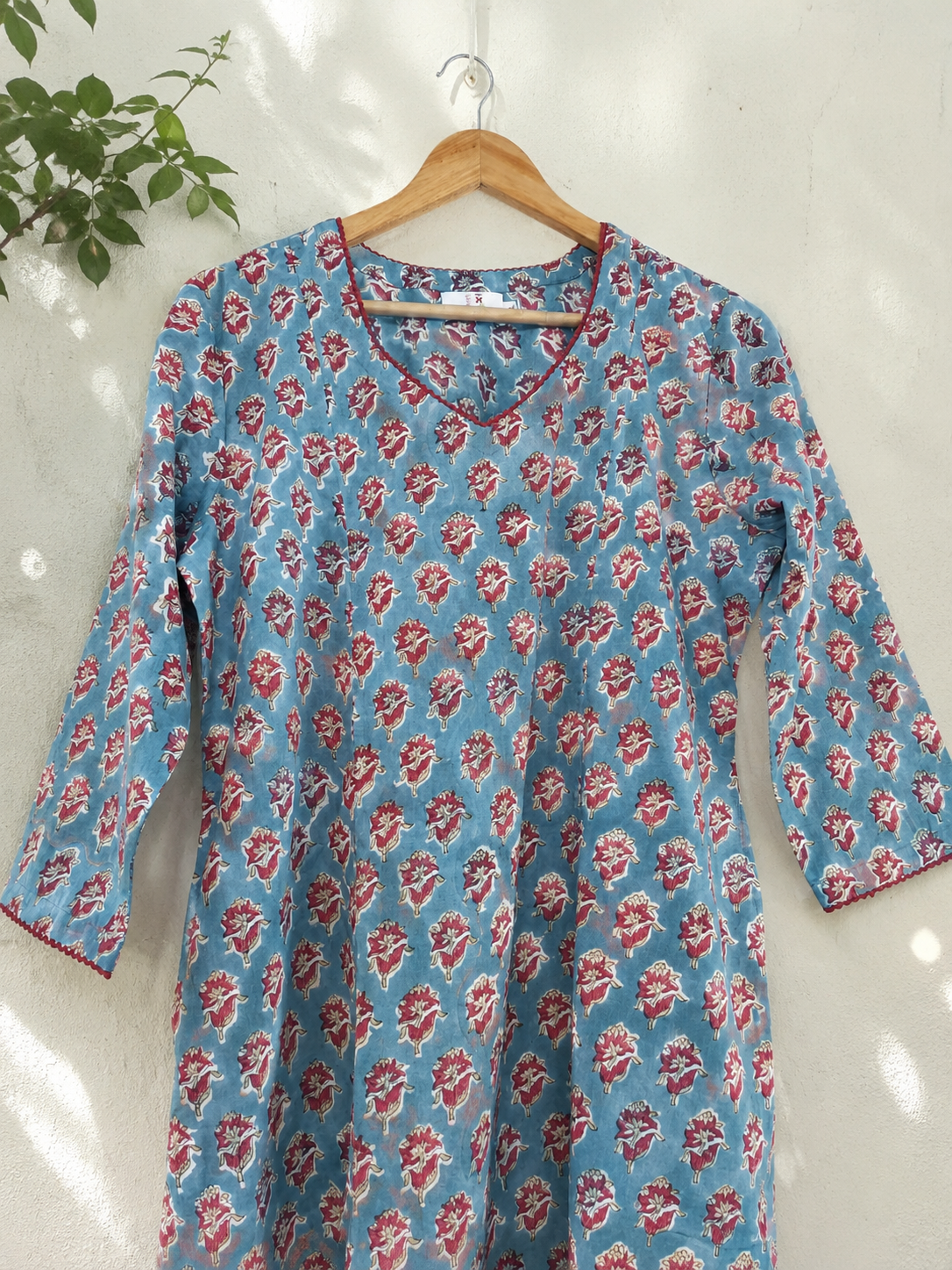 Blue Floral Handprinted Cotton Kurta with V-Neck & Three-Quarter Sleeves