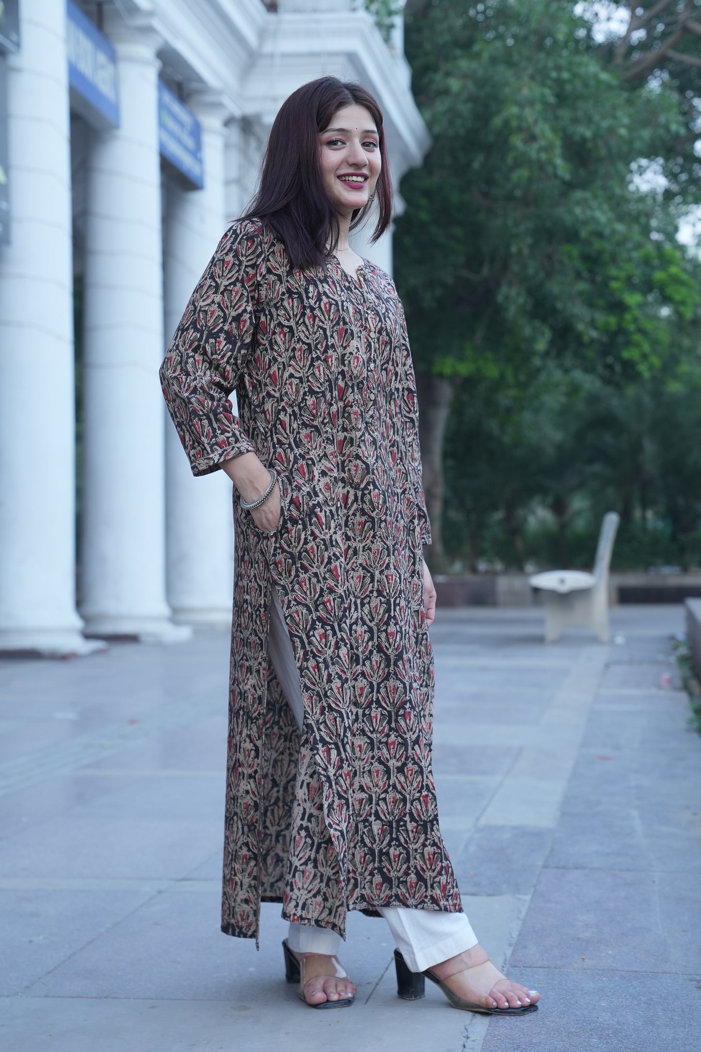 Black Floral Handprinted Kalamkari Kurta