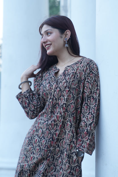 Black Floral Handprinted Kalamkari Kurta