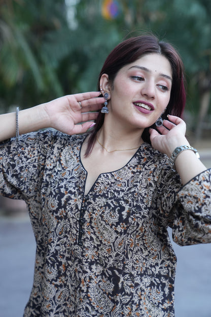 Beige Paisley Handprinted Kalamkari Kurta