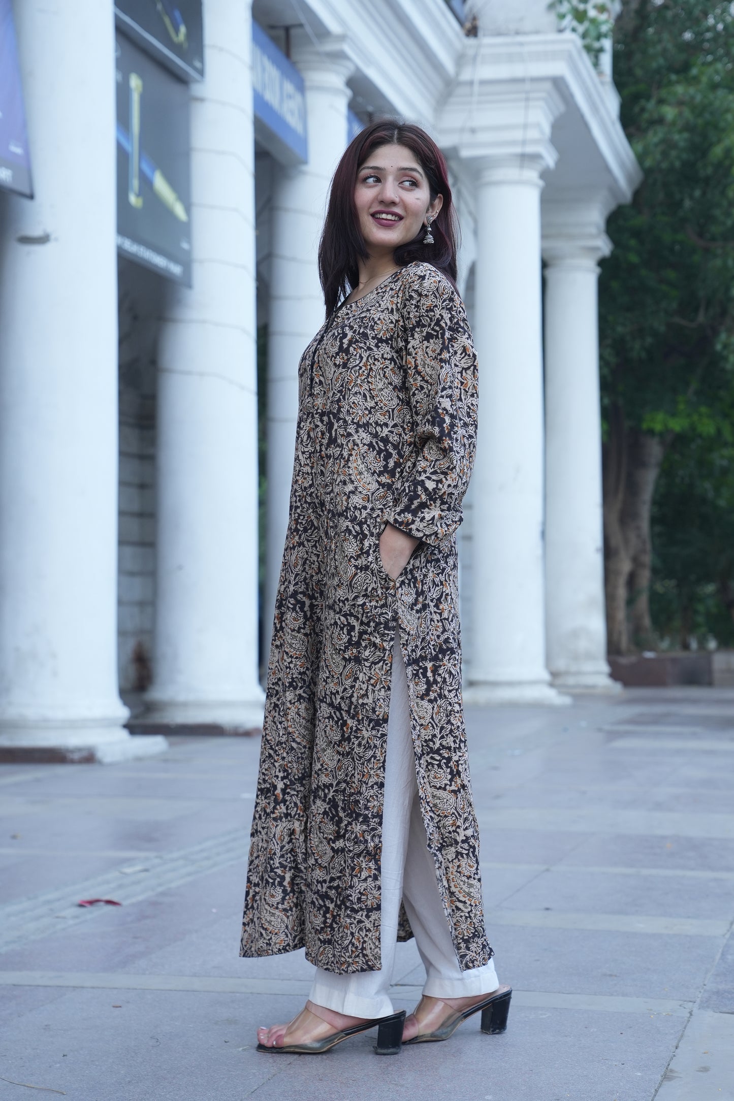 Beige Paisley Handprinted Kalamkari Kurta