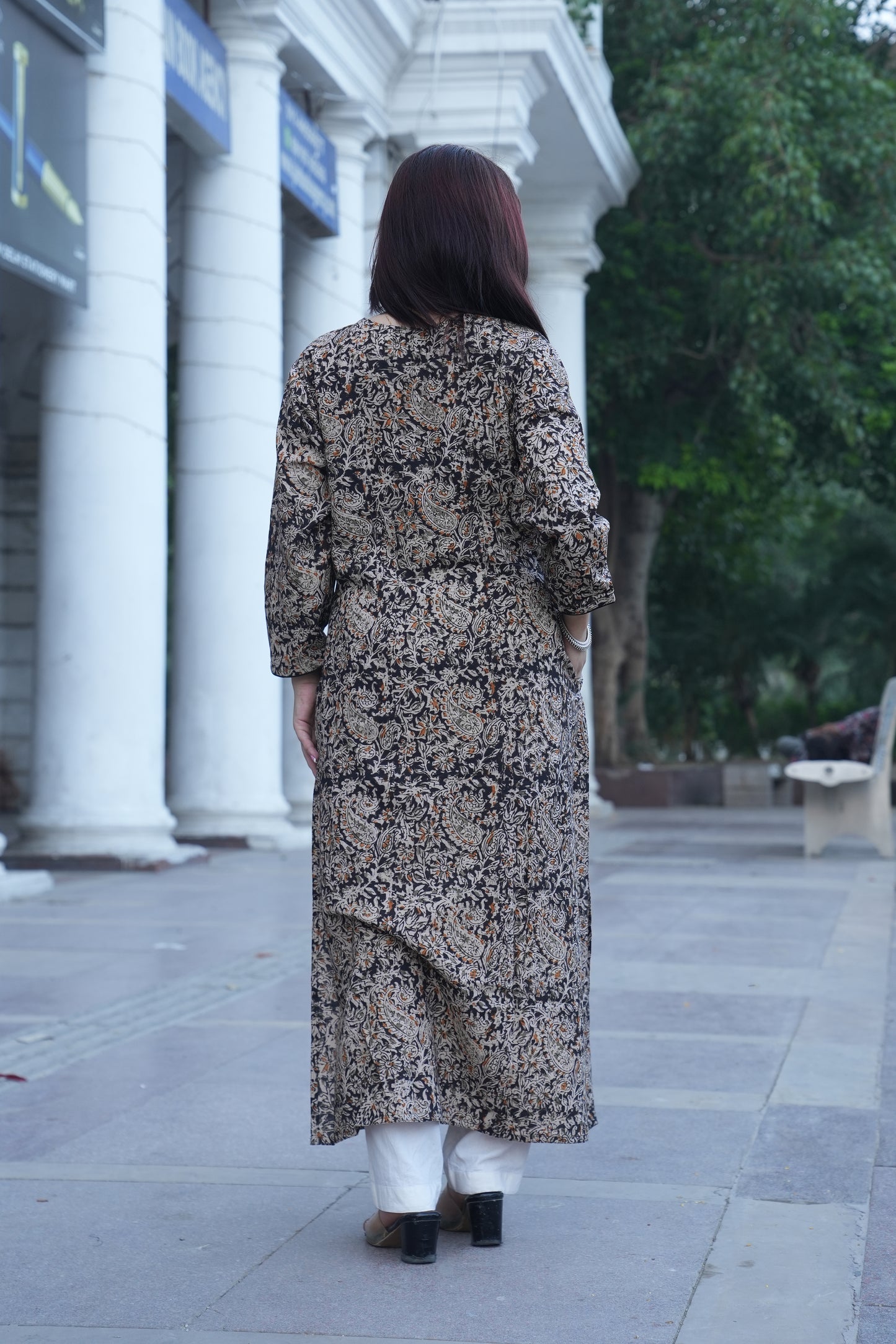 Beige Paisley Handprinted Kalamkari Kurta