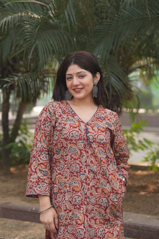 Maroon Kalamkari Straight-Fit Kurta (Loop-Button Neck, Blue Floral Print)