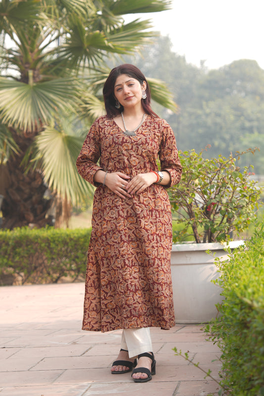 “Handcrafted Kalamkari A-Line Cotton Kurta – Flowy Fit & Traditional Print”