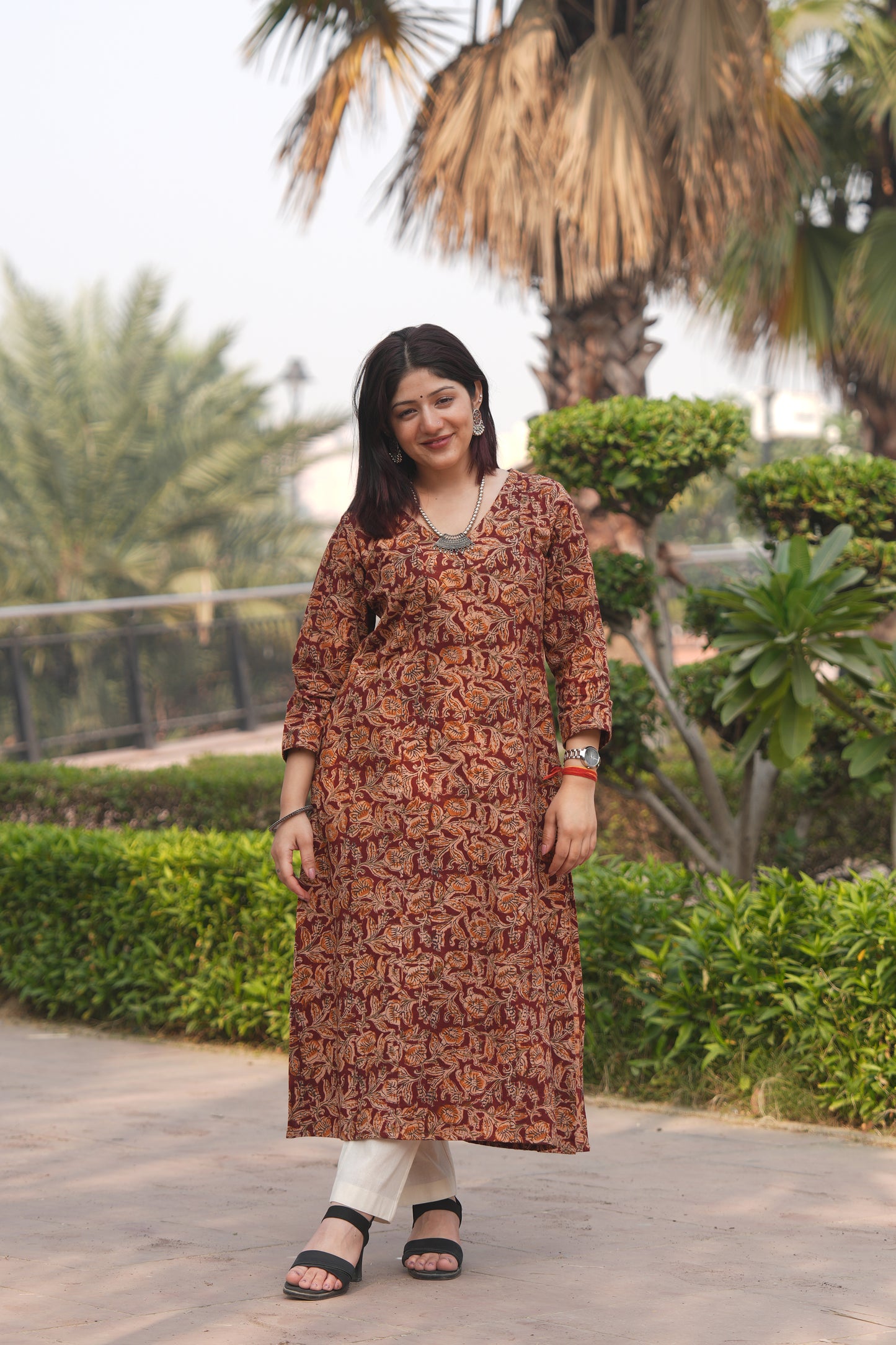“Handcrafted Kalamkari A-Line Cotton Kurta – Flowy Fit & Traditional Print”
