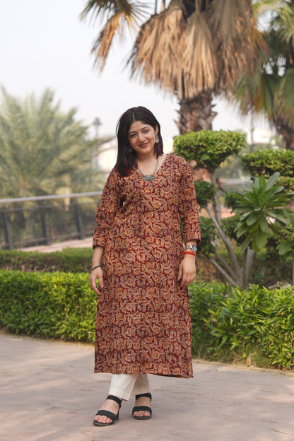 “Handcrafted Kalamkari A-Line Cotton Kurta – Flowy Fit & Traditional Print”