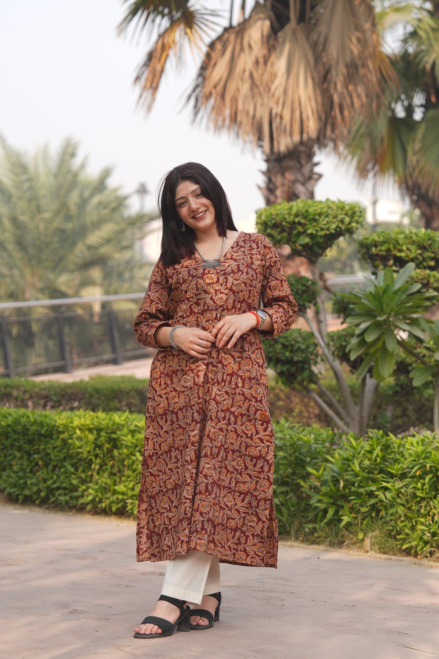 “Handcrafted Kalamkari A-Line Cotton Kurta – Flowy Fit & Traditional Print”