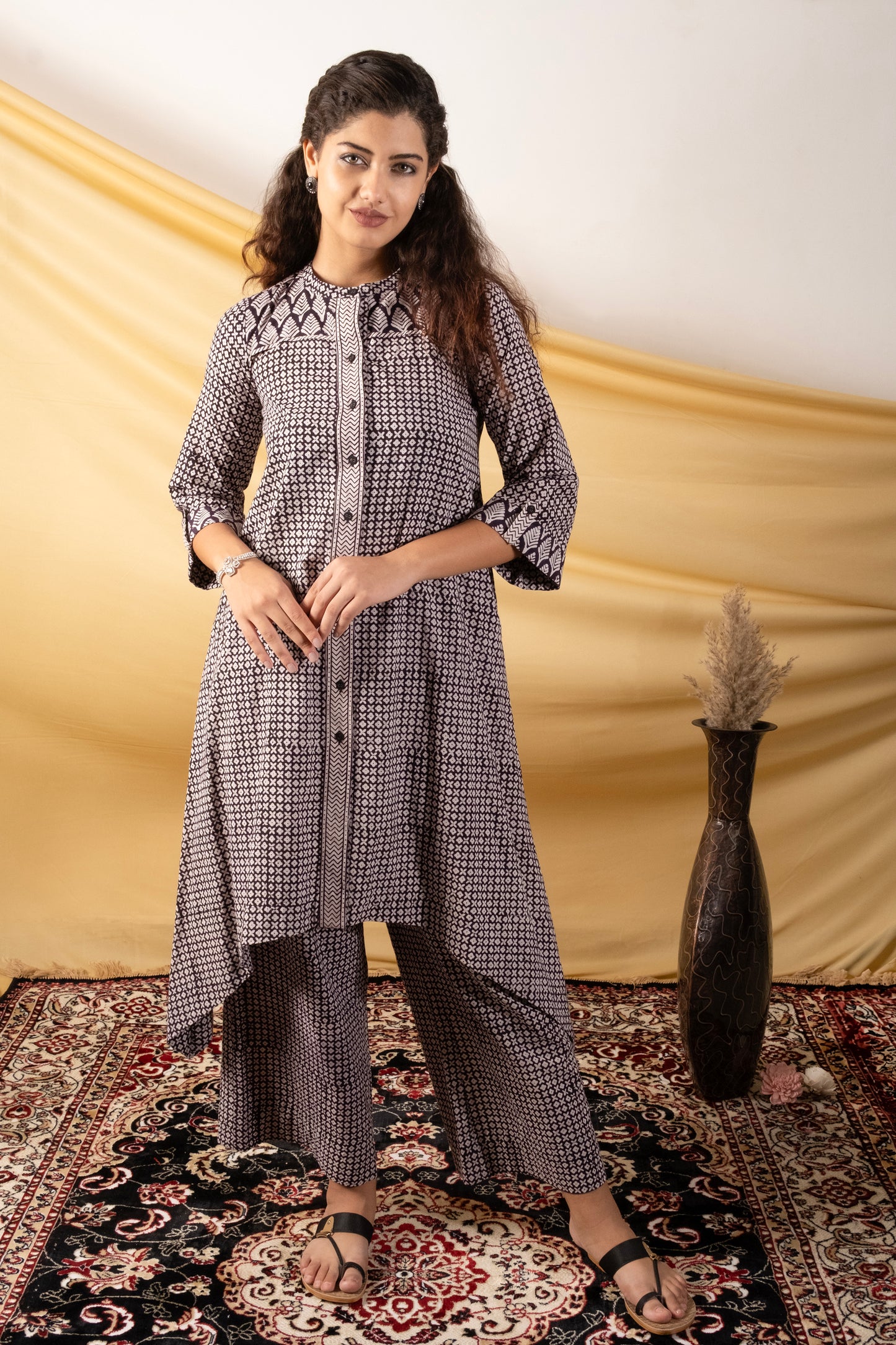 Zehra, bagh printed black and white co-ord set