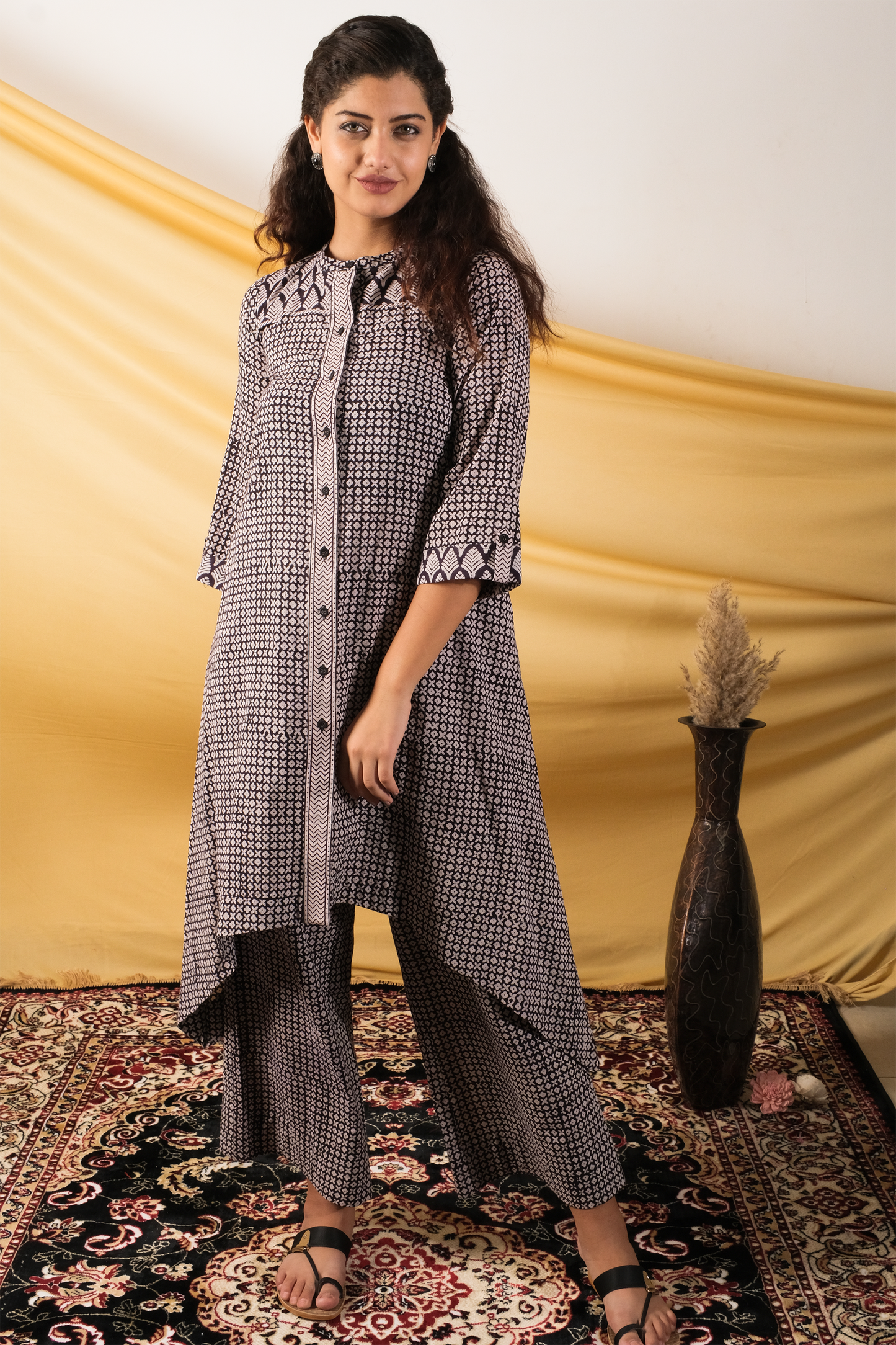 Zehra, bagh printed black and white co-ord set