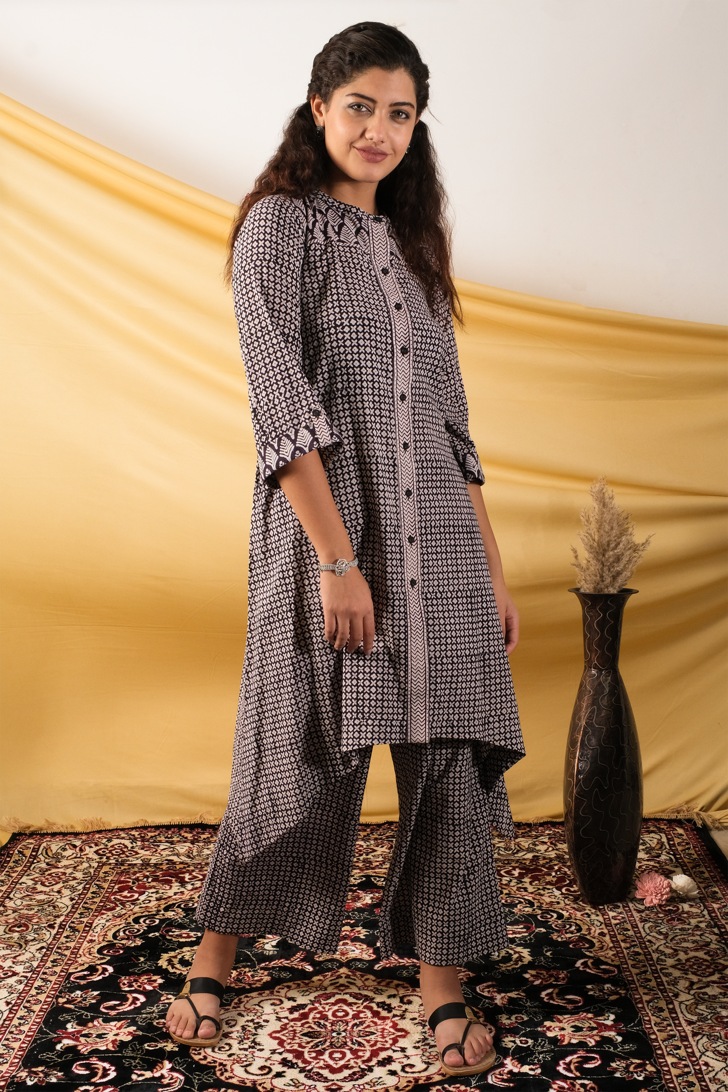 Zehra, bagh printed black and white co-ord set