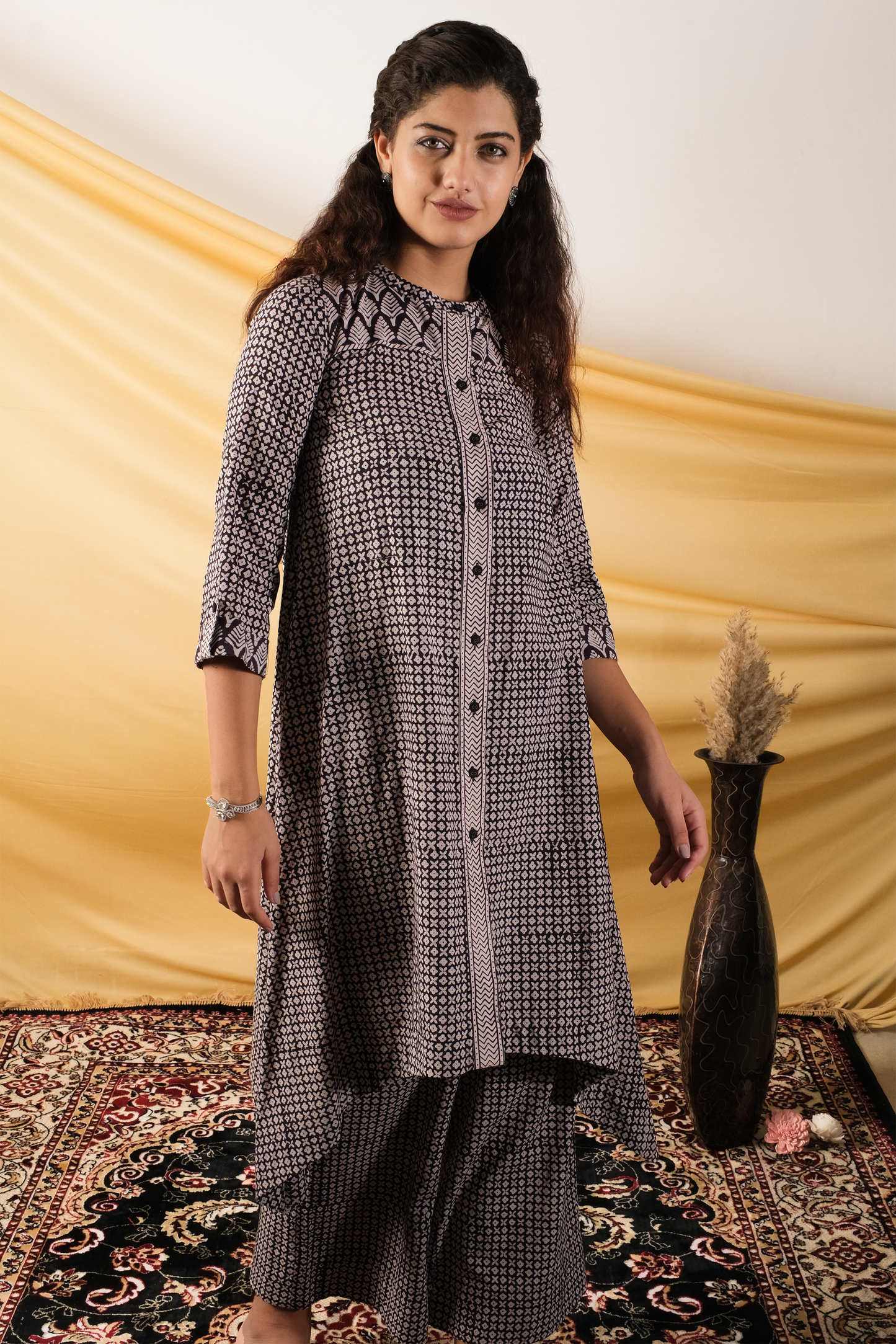 Zehra, bagh printed black and white co-ord set