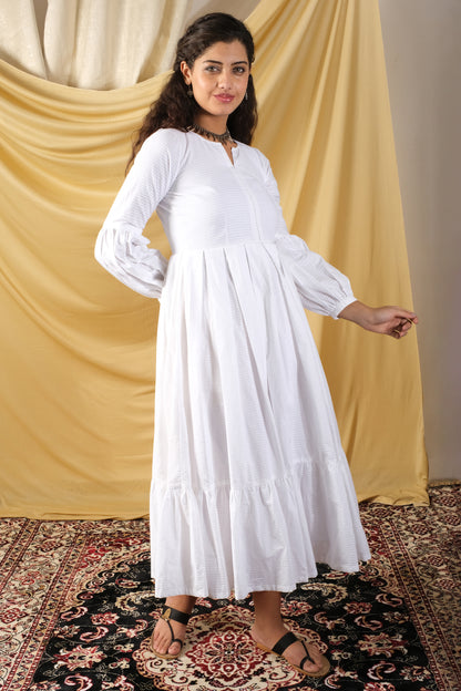 Noor, white cotton flared dress