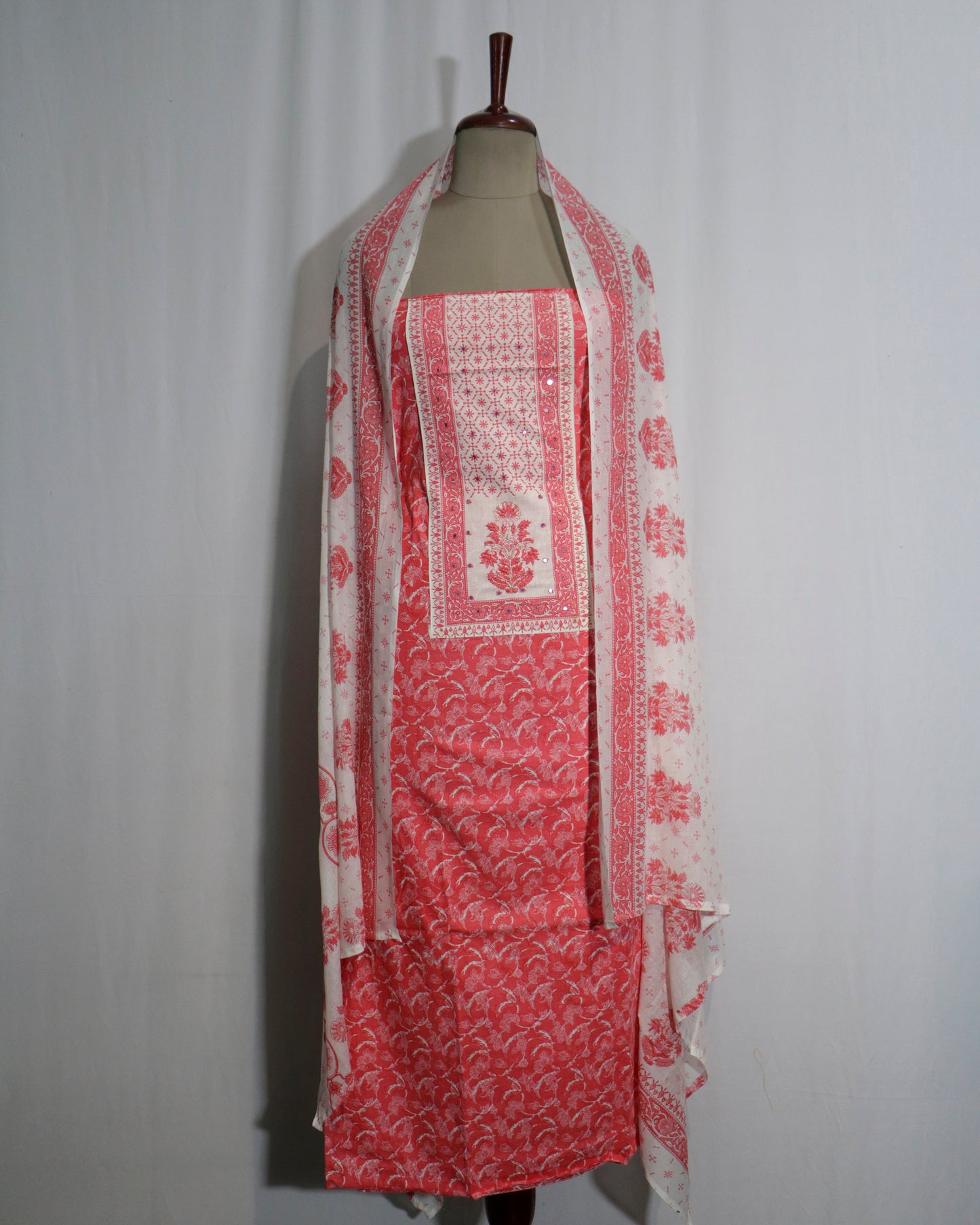 Pink Floral printed Cotton 3 piece Suit Set with mul-mul Dupatta