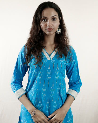 Sky Whisper Ikat Suit Set – Sky blue kurta with cream pant & shaded dupatta (cream-sky)