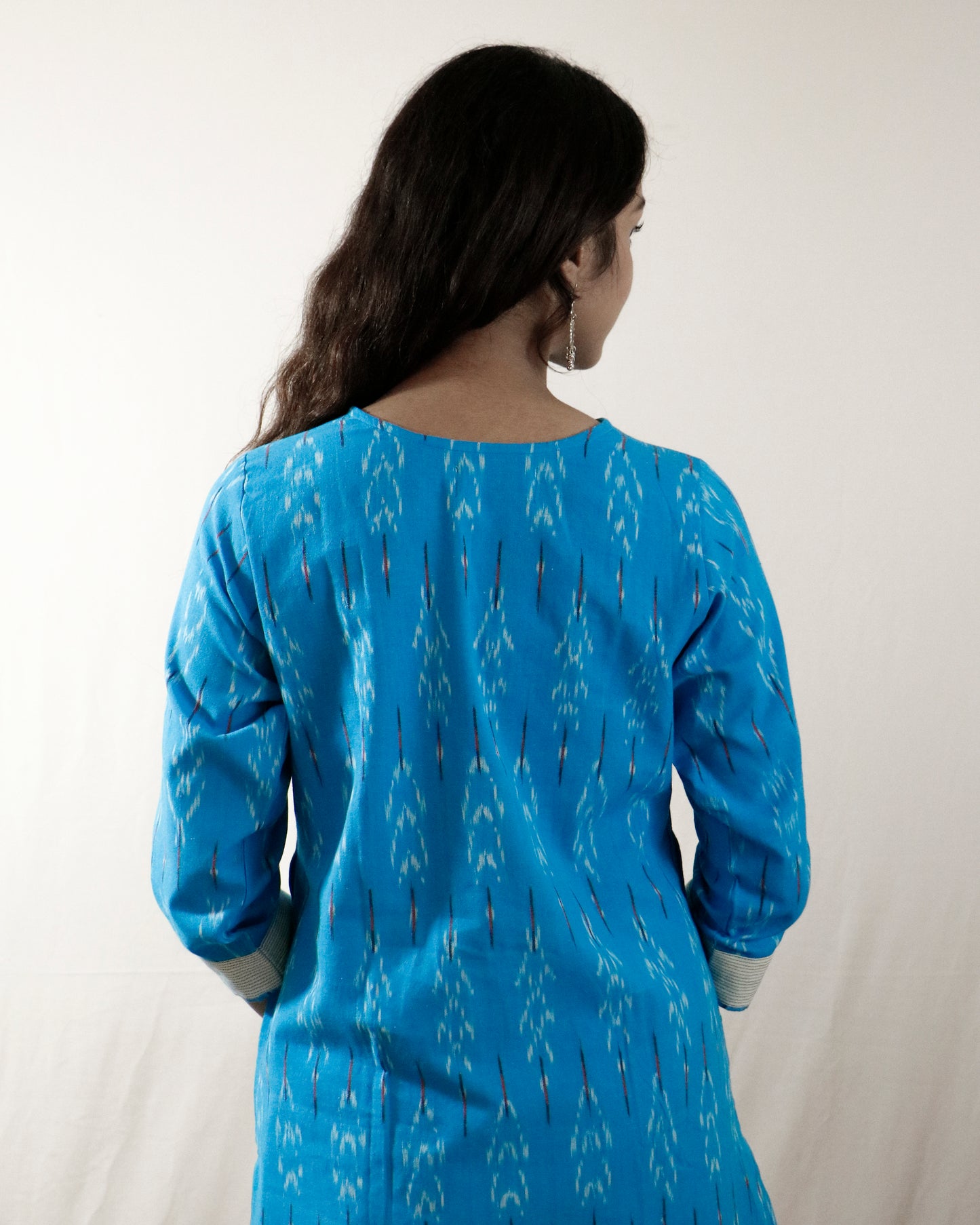 Sky Whisper Ikat Suit Set – Sky blue kurta with cream pant & shaded dupatta (cream-sky)