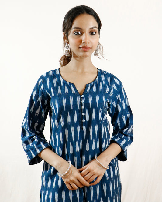 Blue Mirage Ikat Suit Set – Blue kurta with black pant & shaded dupatta (blue-black)
