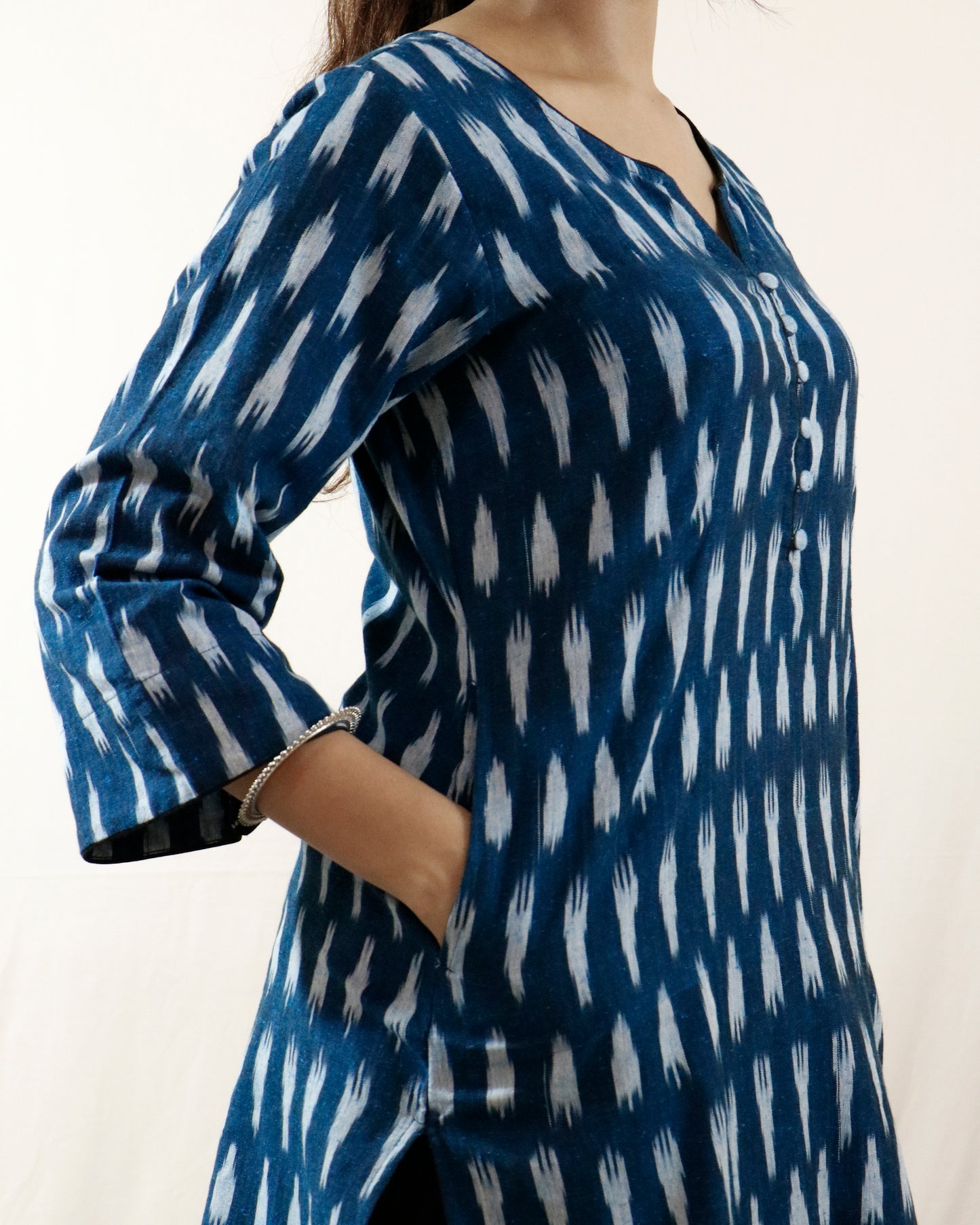 Blue Mirage Ikat Suit Set – Blue kurta with black pant & shaded dupatta (blue-black)