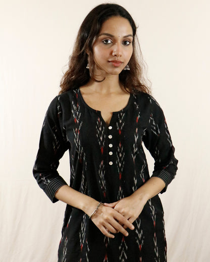 Black Ikat Handwoven Straight Fit Kurta with Thread Work & Shell Buttons
