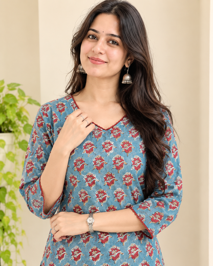 Blue Floral Handprinted Cotton Kurta with V-Neck & Three-Quarter Sleeves